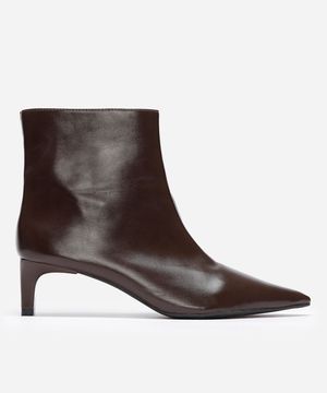 bota bico fino salto baixo mindset marrom