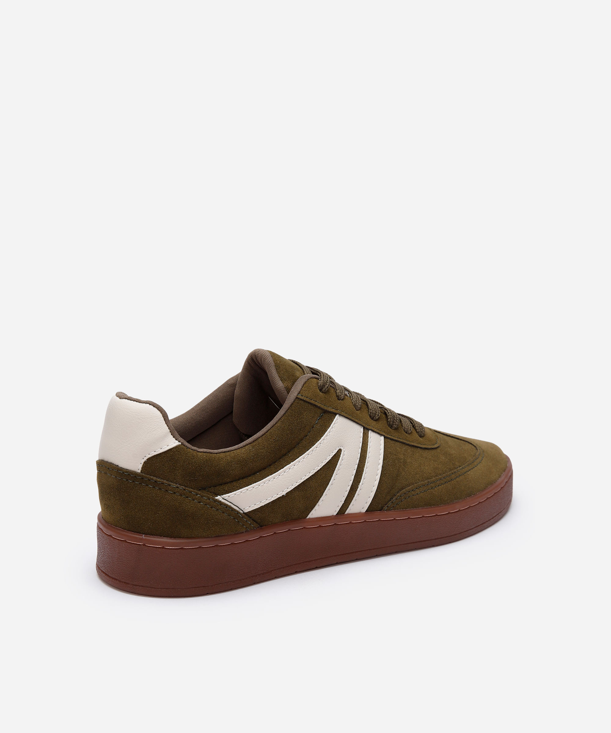 tênis casual com recortes bicolor verde