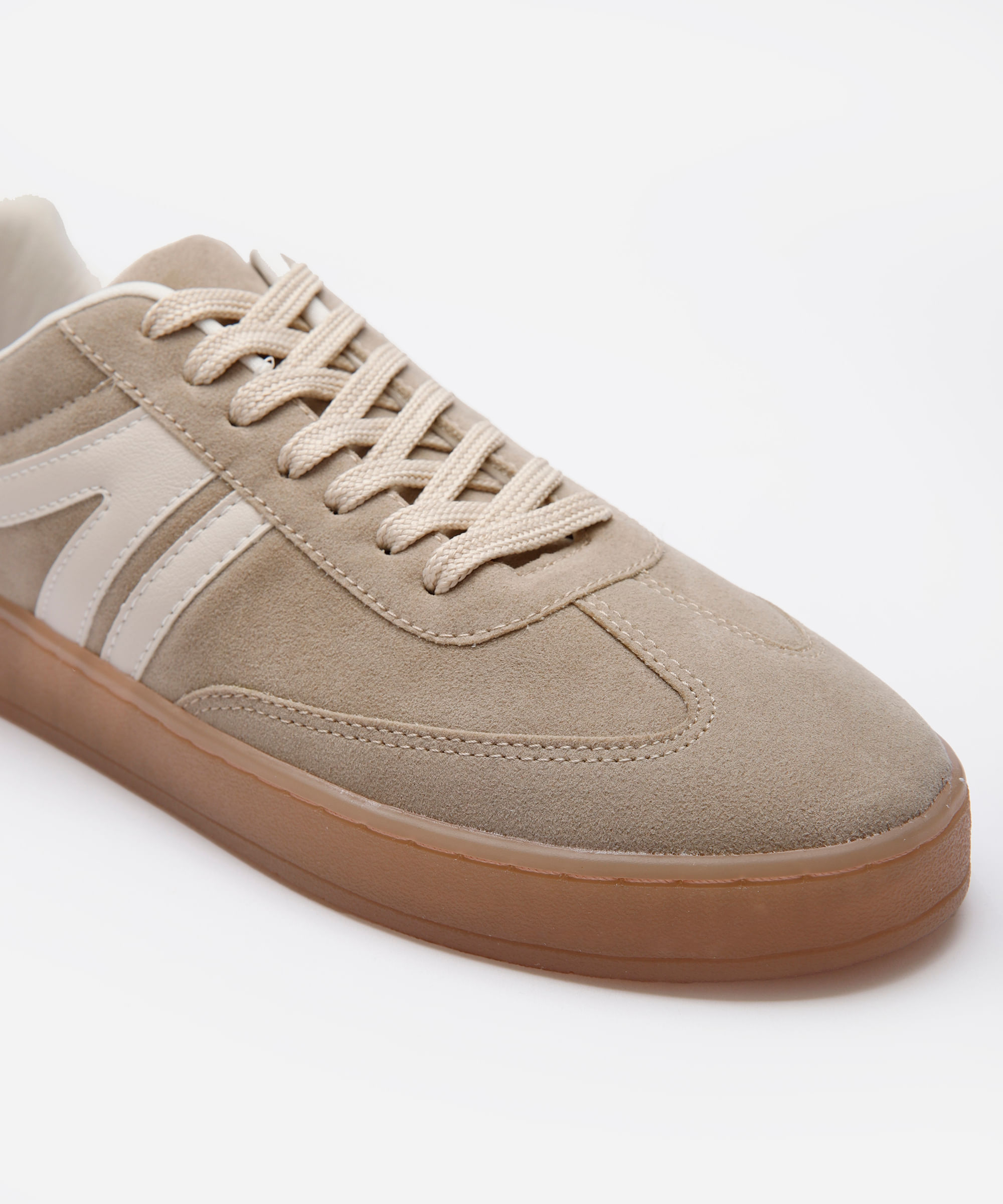 tênis casual com recortes bicolor ace cinza