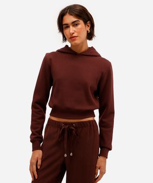 blusão básico feminino de moletom felpado cropped com capuz marrom