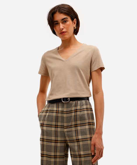 blusa básica feminina de algodão peruano manga curta decote v bege