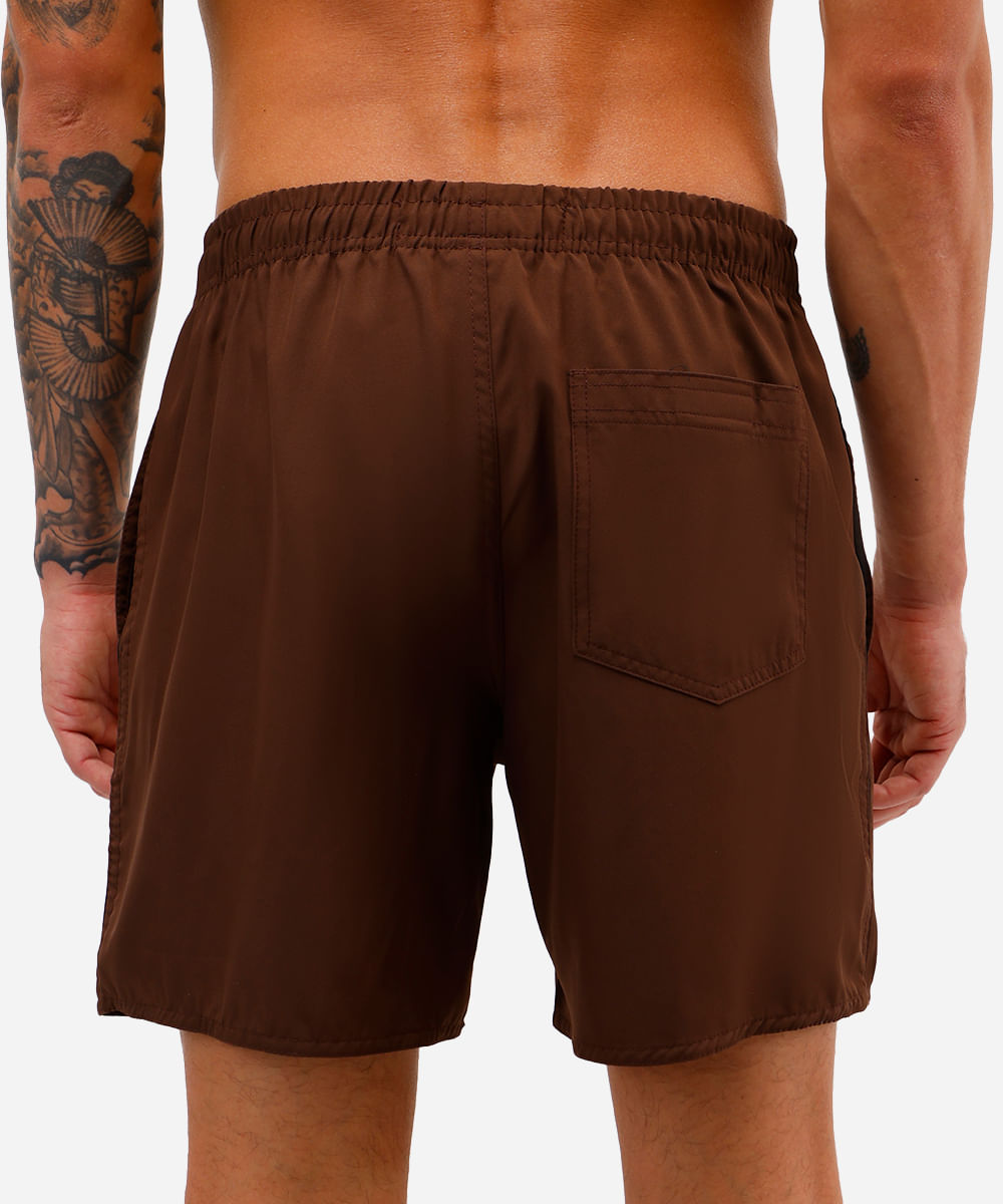 bermuda esportiva masculina com bolsos marrom