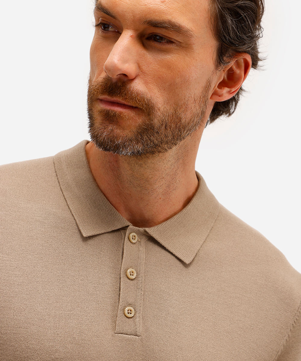 polo comfort masculina de tricot manga curta bege