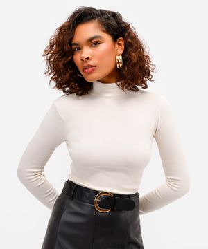 blusa feminina de algodão gola alta manga longa bege