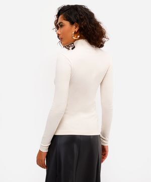 blusa feminina de algodão gola alta manga longa bege