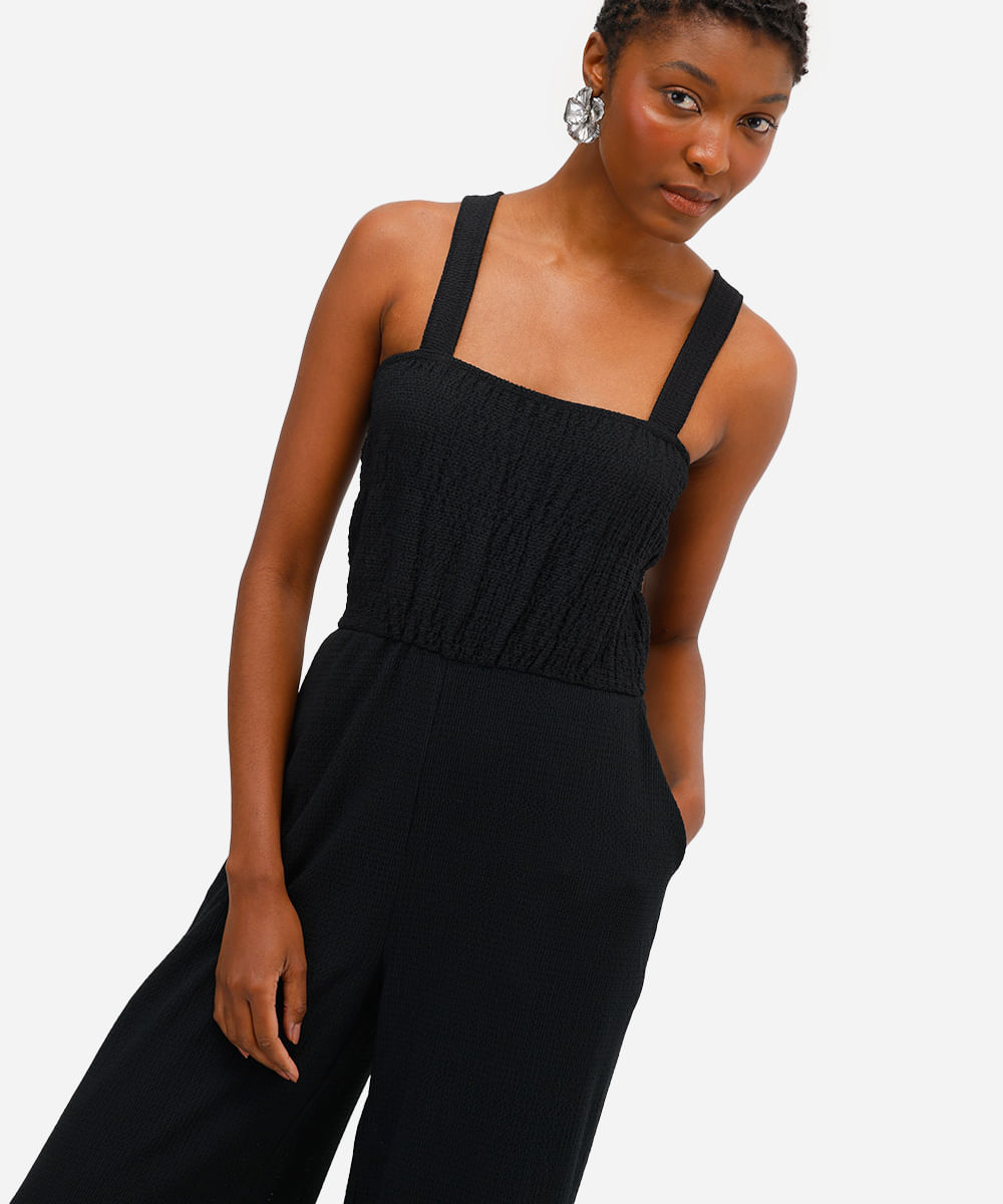 macacão feminino com lastex texturizado preto