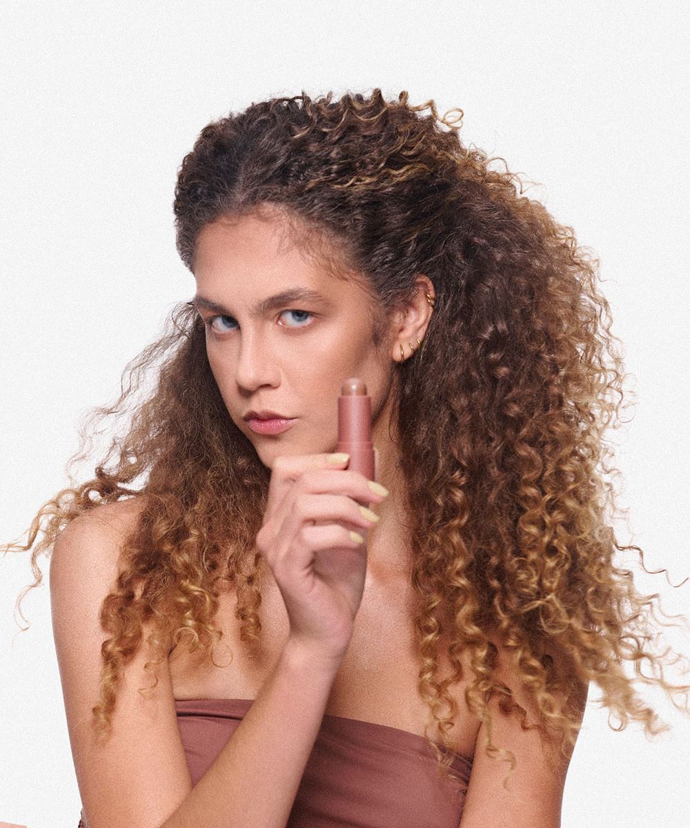 contorno em bastão mascavo by mariana saad shape stick almond 6g