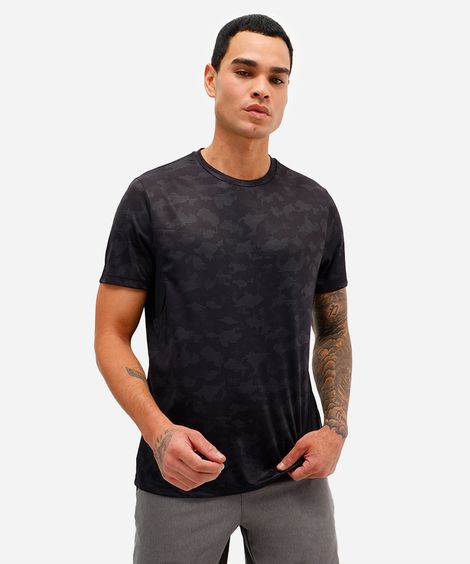 camiseta masculina esportiva camuflada preta