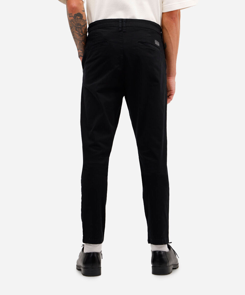 calça chino carrot de sarja masculina preta