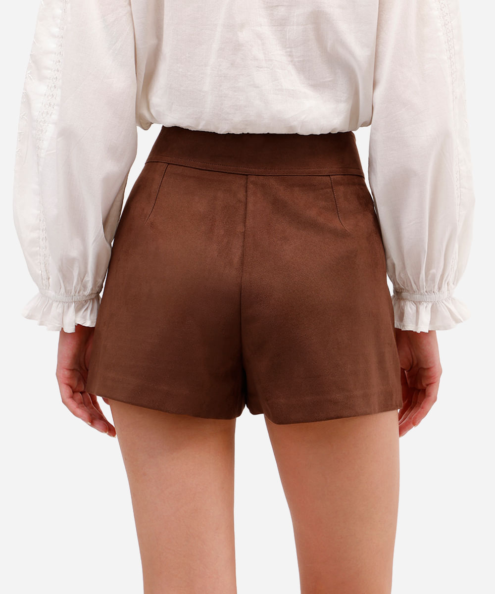 short feminino de suede cintura alta marrom
