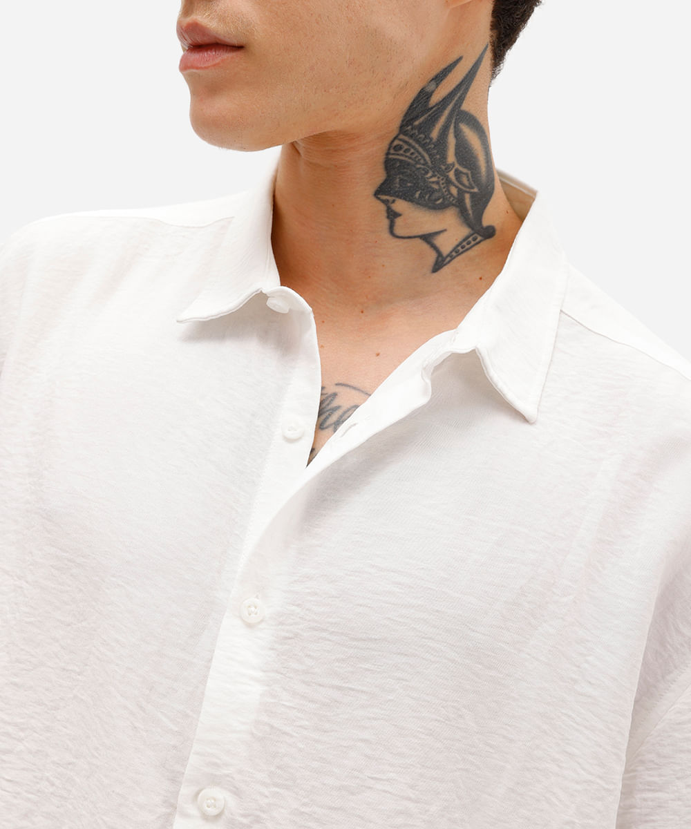 camisa manga curta texturizada branca