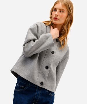 casaco feminino com bolsos texturizado - cinza