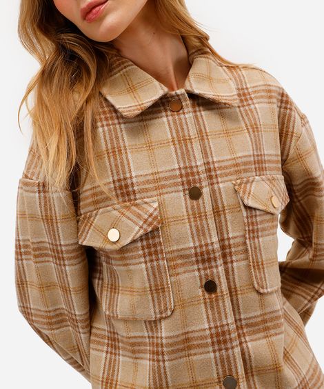 jaqueta feminina com bolsos texturizada xadrez bege