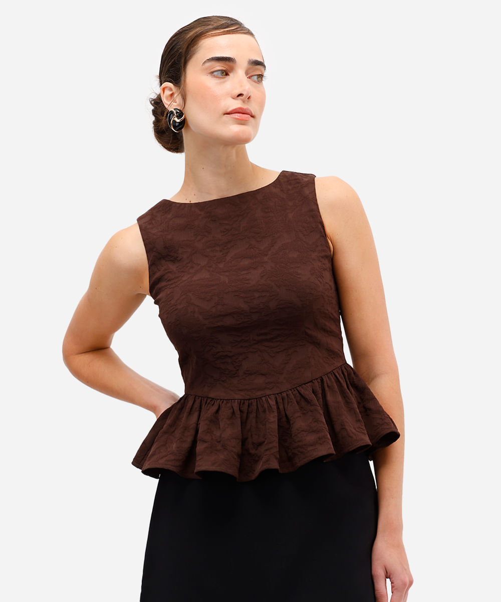 regata peplum feminina texturizada marrom