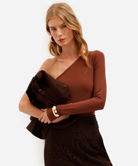 body ombro único feminino franzido marrom