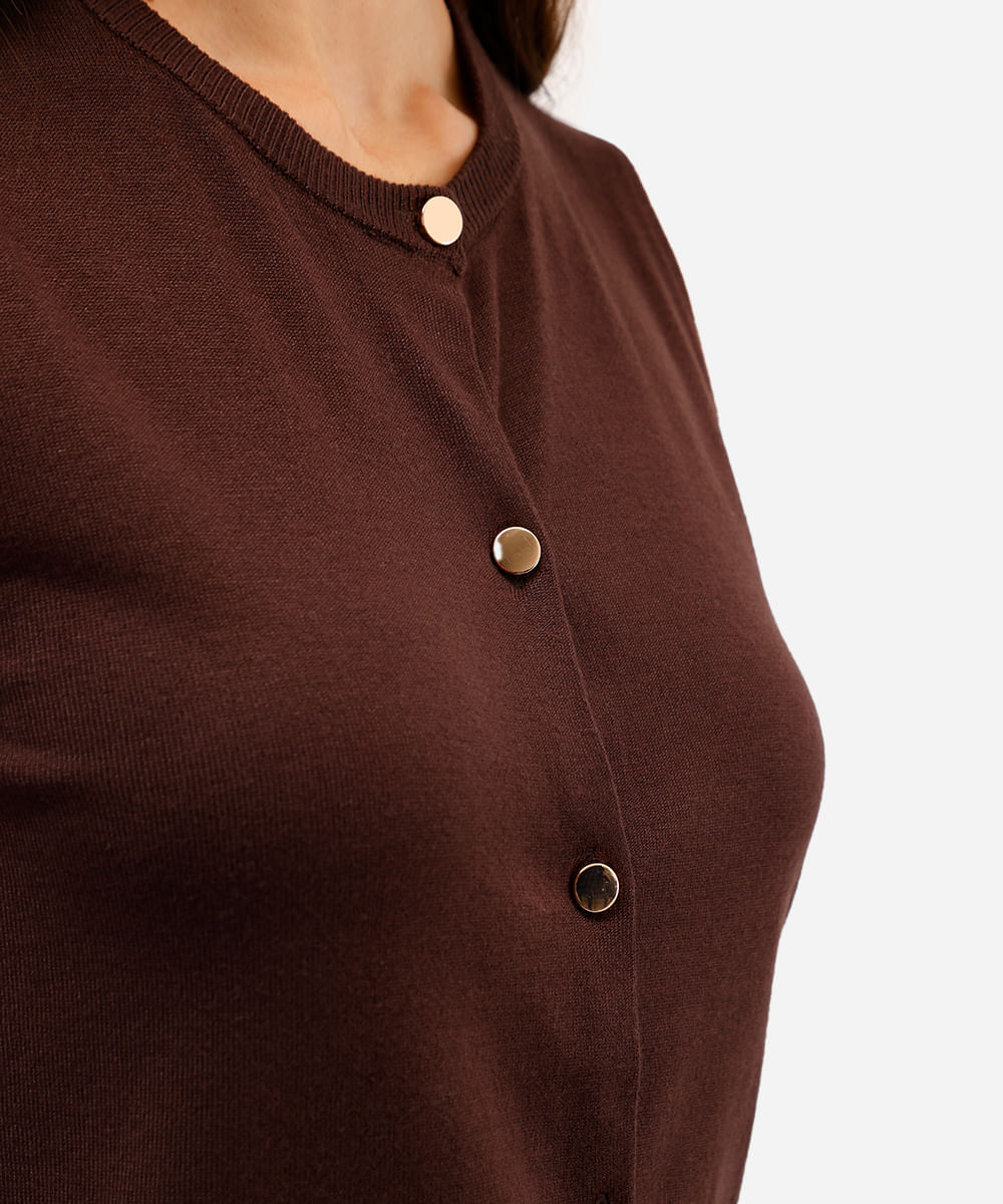blusa feminina de tricot com botões marrom