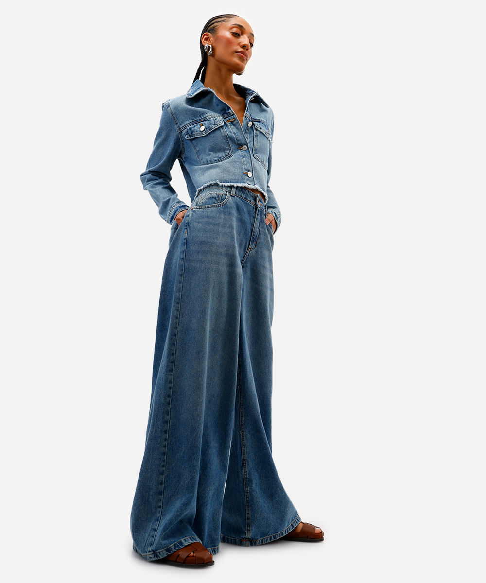 jaqueta cropped feminina jeans com barra desfiada azul