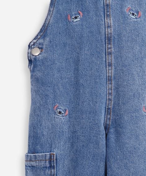 jardineira jeans infantil com bordado stitch azul
