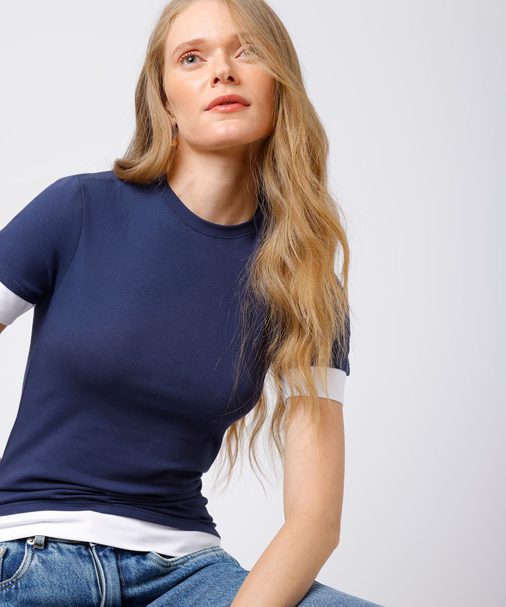 camiseta baby tee feminina de algodão com sobreposição mindset azul