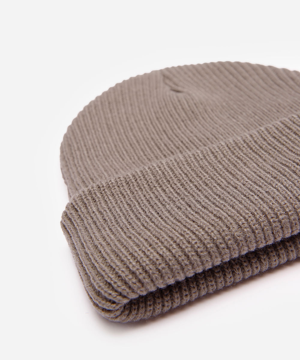 gorro masculino canelado cinza