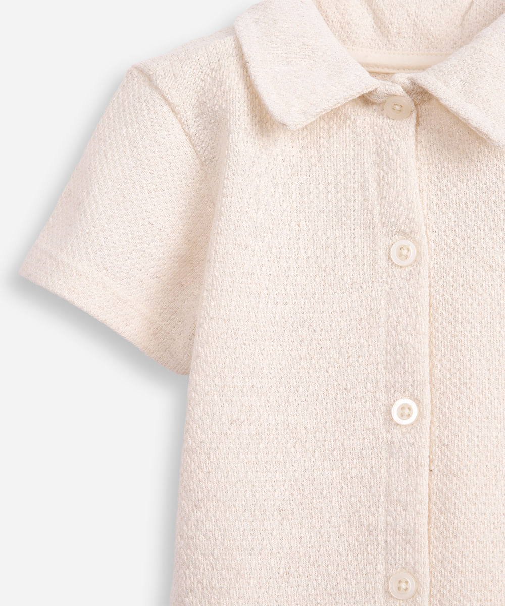 camisa infantil malha texturizada bege