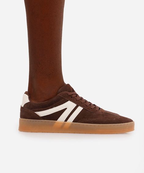 tênis casual com recortes bicolor marrom