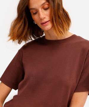 camiseta feminina de algodão peruano interlock básica marrom