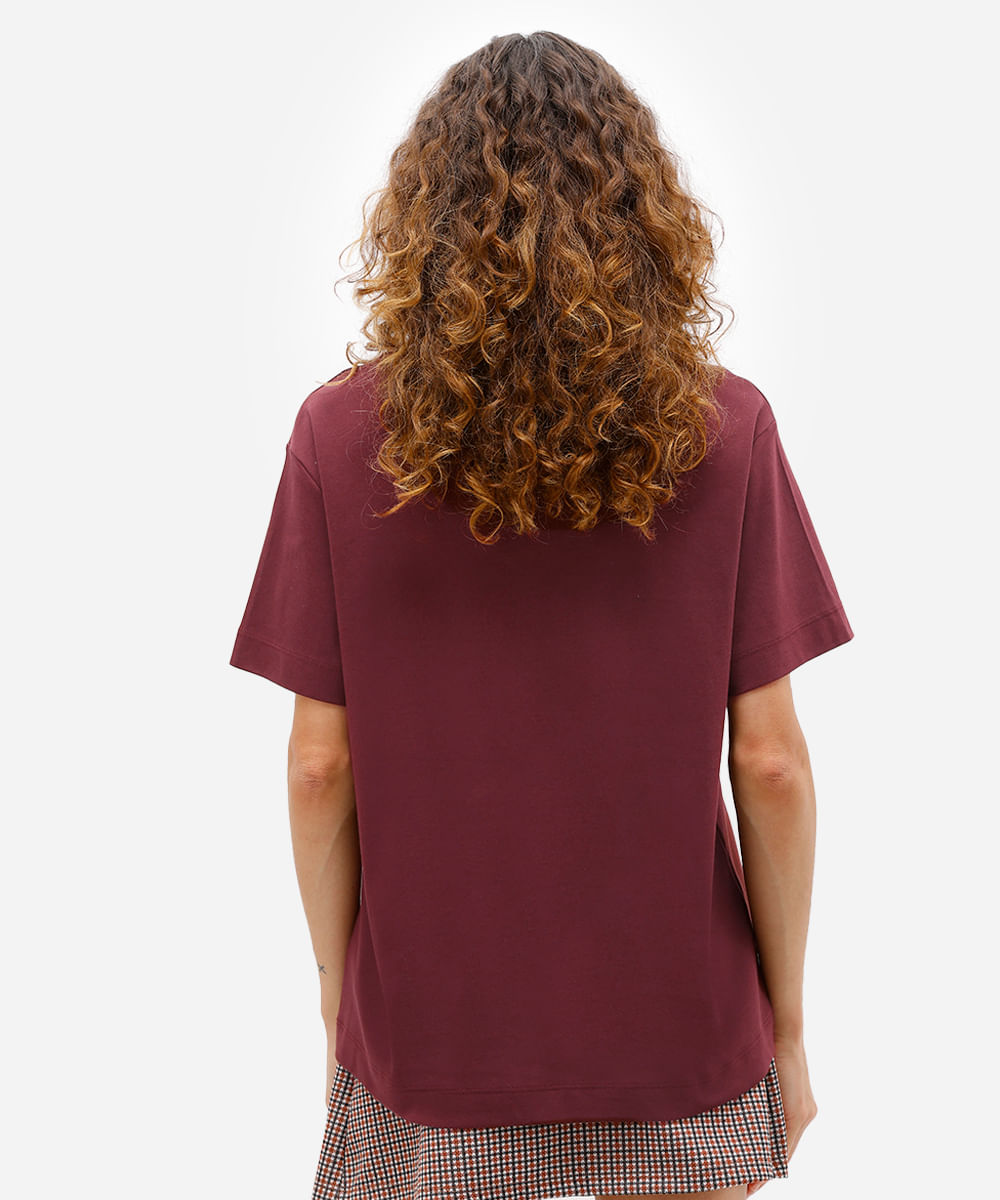 camiseta feminina de algodão peruano básica decote v vinho