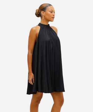 vestido curto feminino acetinado halterneck preto