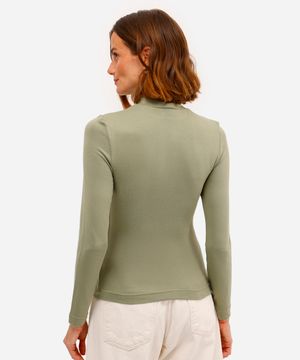 blusa básica alongada gola alta preto - verde mate