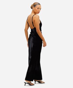 vestido longo feminino de veludo franzido preto