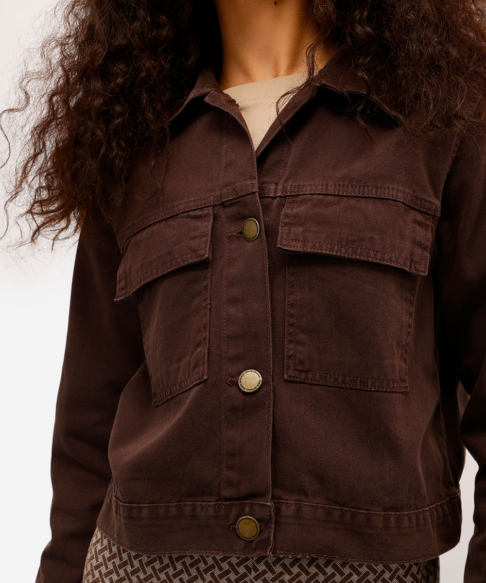 jaqueta cropped feminina de sarja marrom