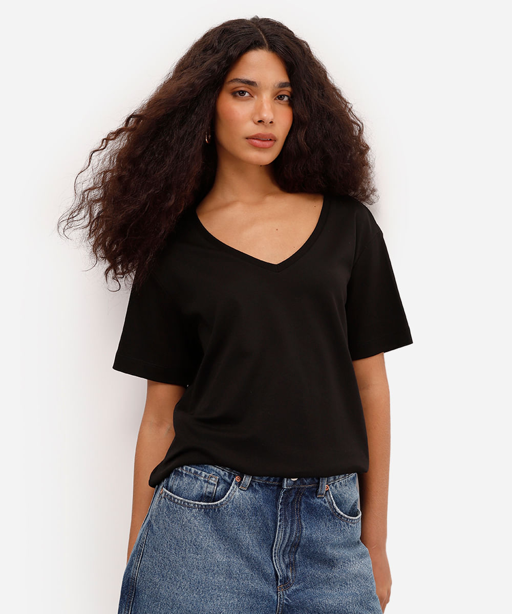 camiseta feminina de algodão peruano básica decote v preta