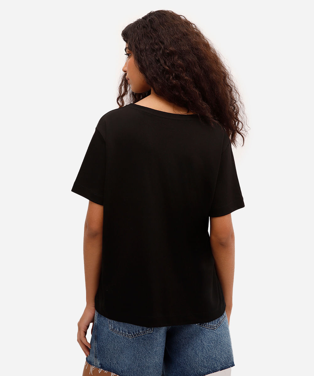 camiseta feminina de algodão peruano básica decote v preta