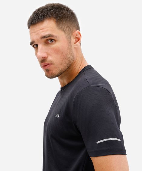 camiseta masculina esportiva preta