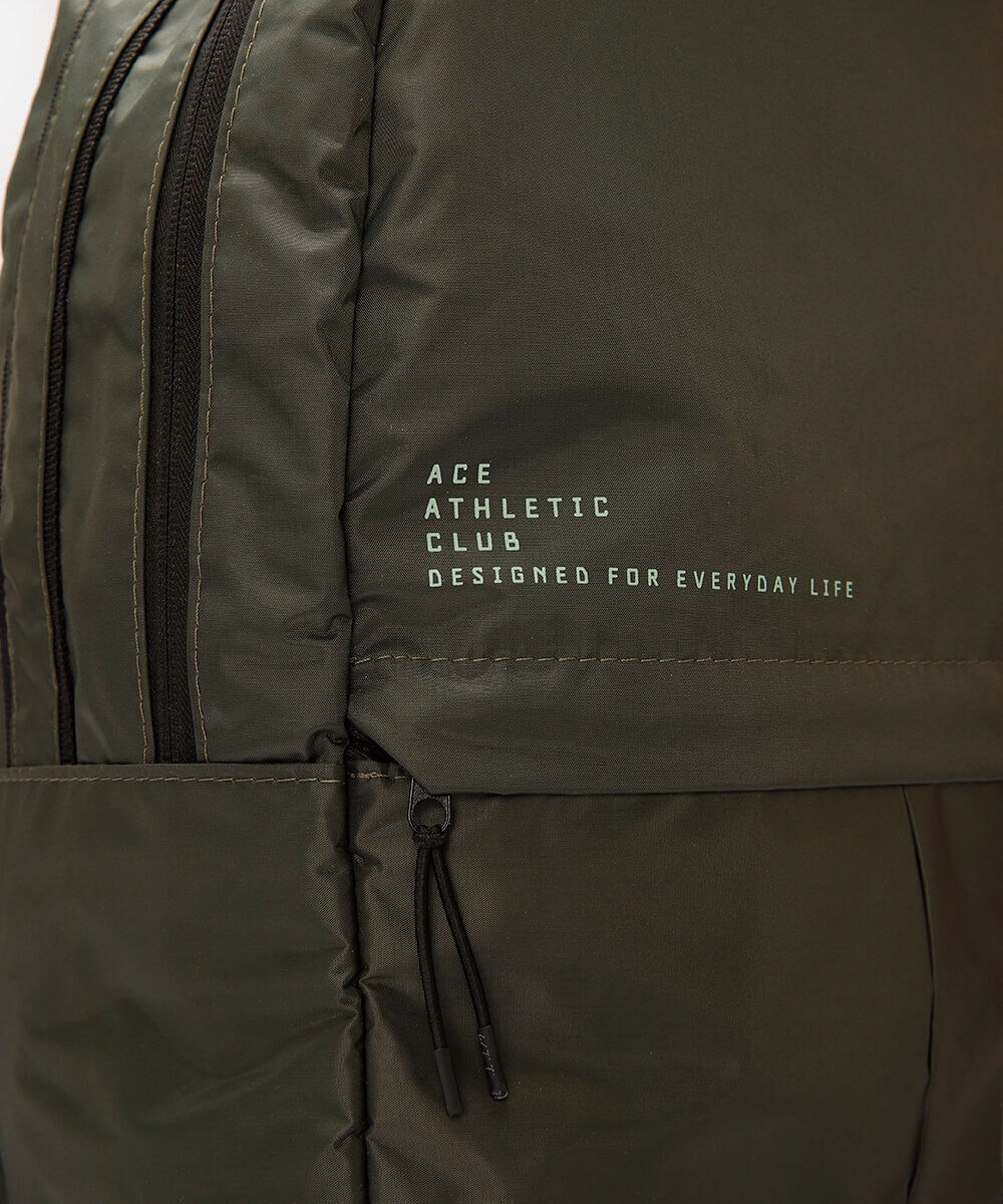 mochila com bolsos esportiva verde