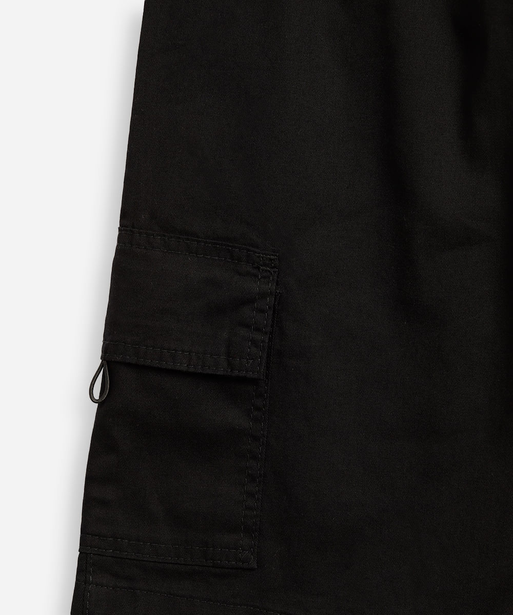 bermuda baggy juvenil de sarja com bolsos cargo preta