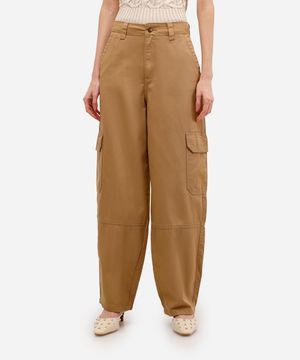 calça balloon feminina de sarja com bolsos cargo bege