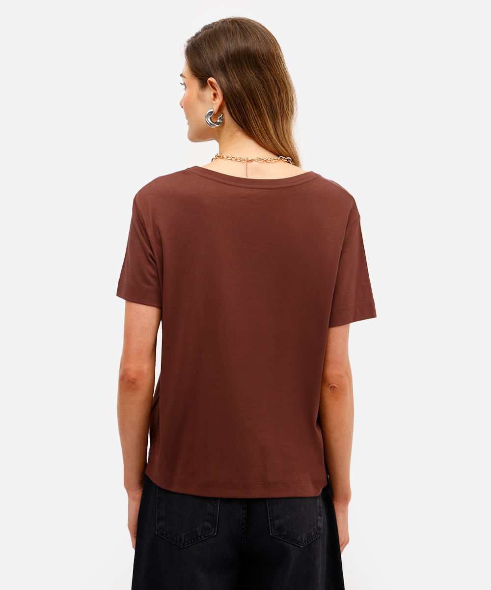 camiseta feminina de algodão peruano básica decote v marrom