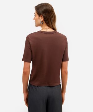 camiseta básica feminina de algodão peruano manga curta marrom