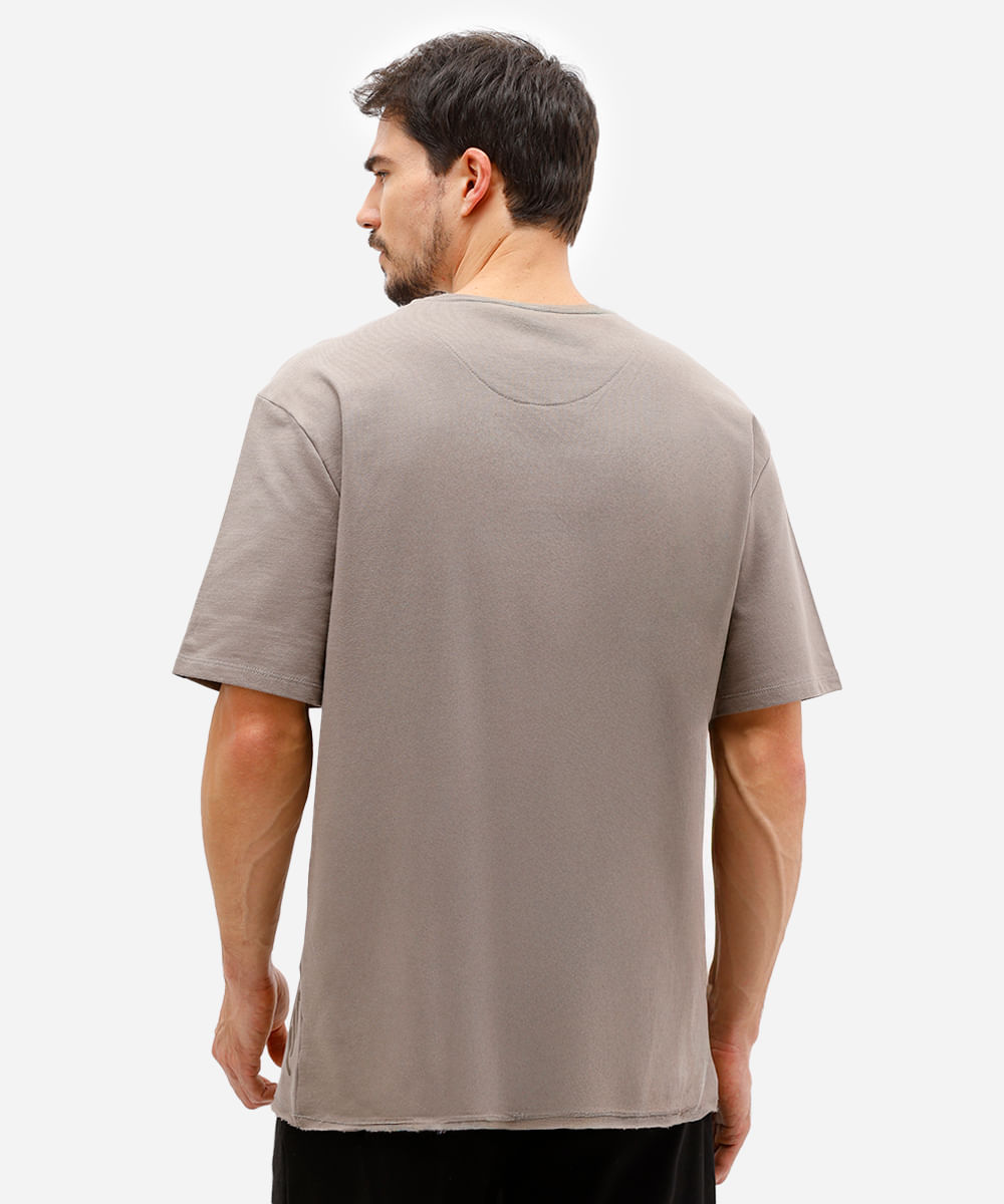 camiseta masculina esportiva ace de moletinho oversized marrom
