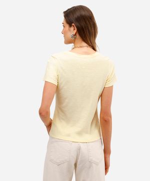 blusa básica feminina manga curta decote v amarela