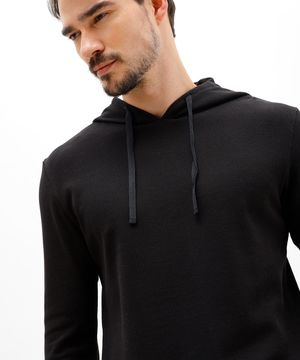 camiseta básica masculina com capuz texturizada preta