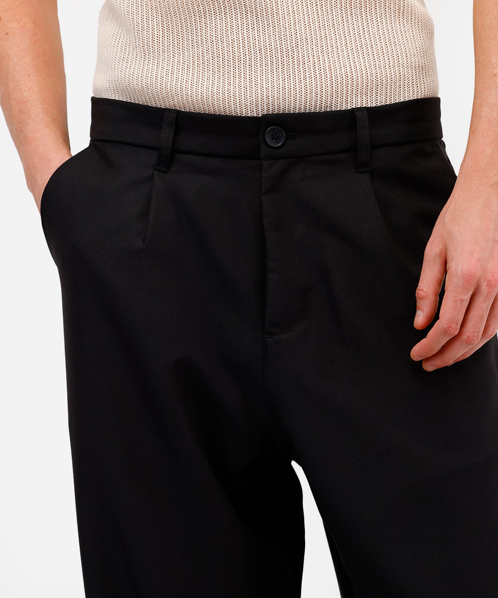calça masculina de alfaiataria com pregas preta
