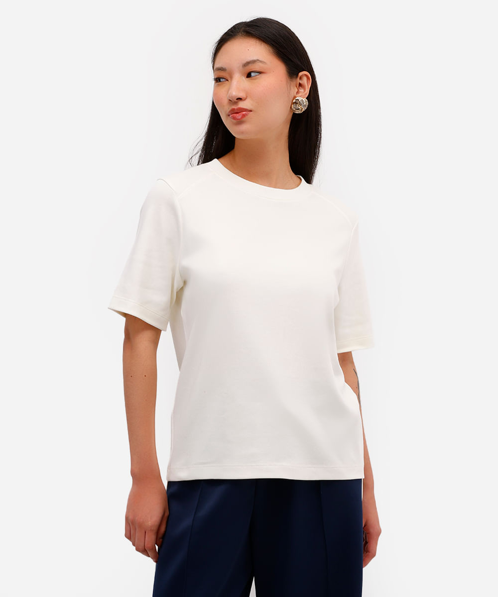 camiseta feminina de algodão peruano oversized com recorte off white