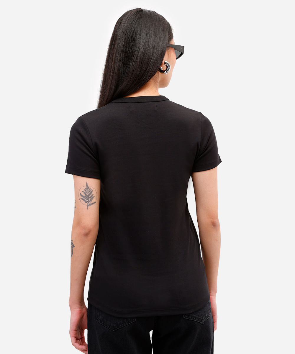 camiseta feminina de algodão peruano preta