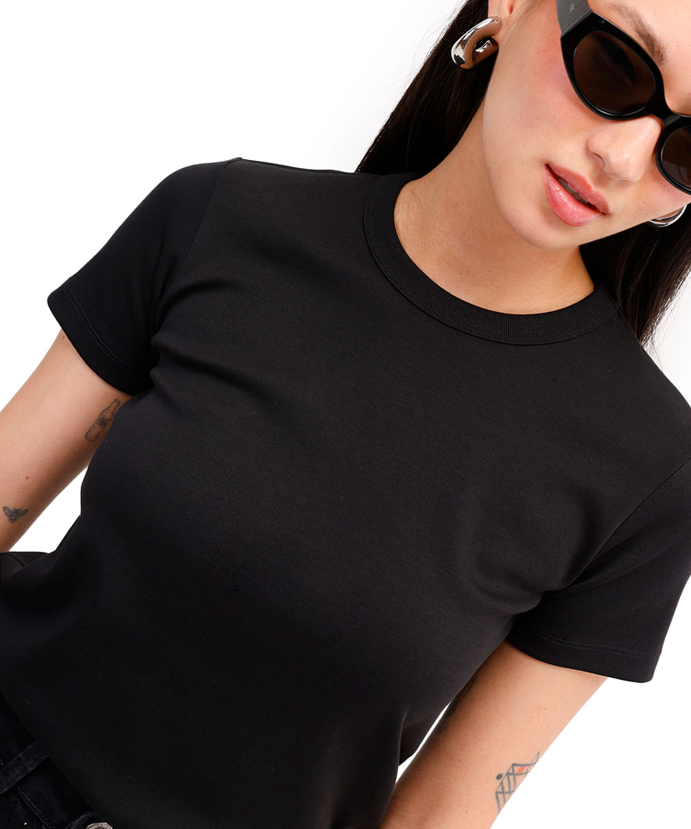 camiseta feminina de algodão peruano preta