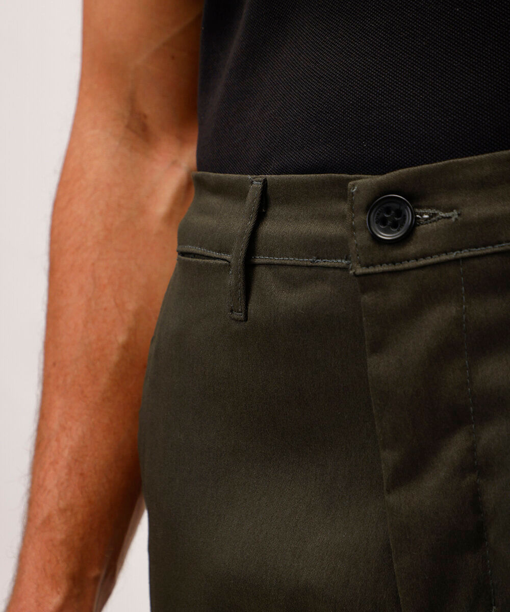 calça chino carrot de alfaiataria masculina verde