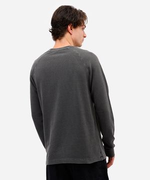 camiseta masculina de algodão raglan texturizada estonada cinza