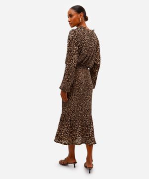 vestido midi feminino plissado animal print com cinto bege